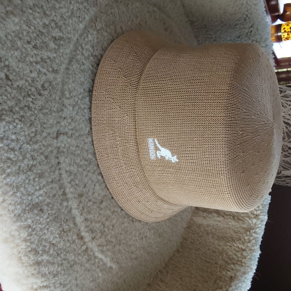 Bermuda Kangol bucket oat color